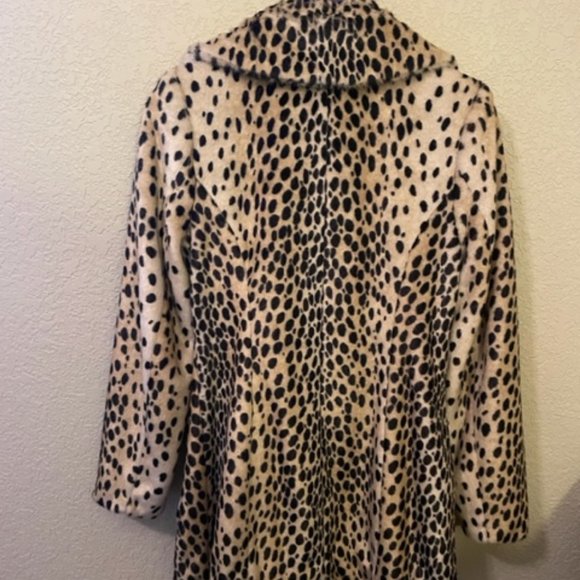 Faux Leopard Print - Picture 2 of 4